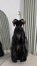 فستان سهرة  اوف شولدر ملكي اورقنزا مع خرز