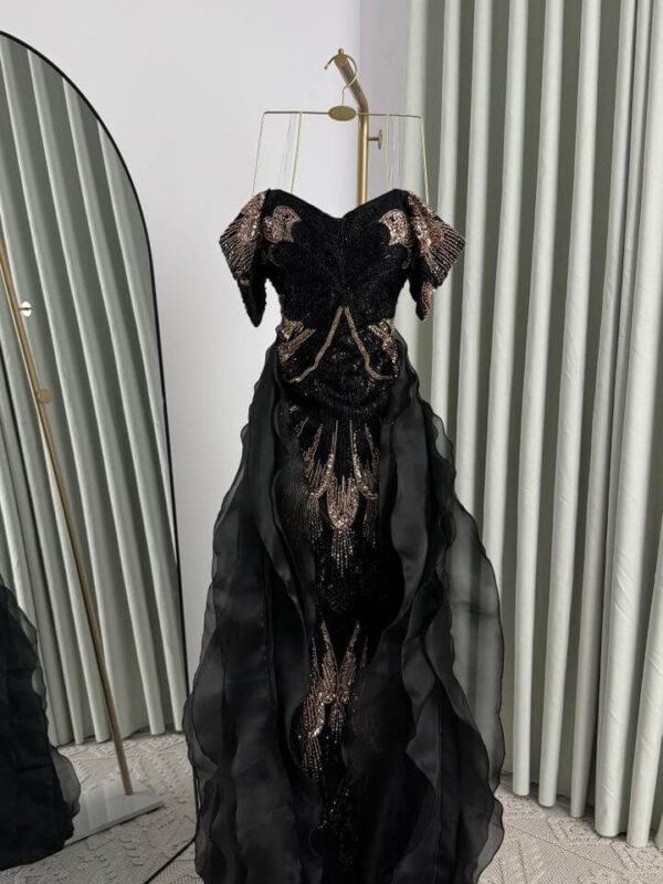 فستان سهرة  اوف شولدر ملكي اورقنزا مع خرز