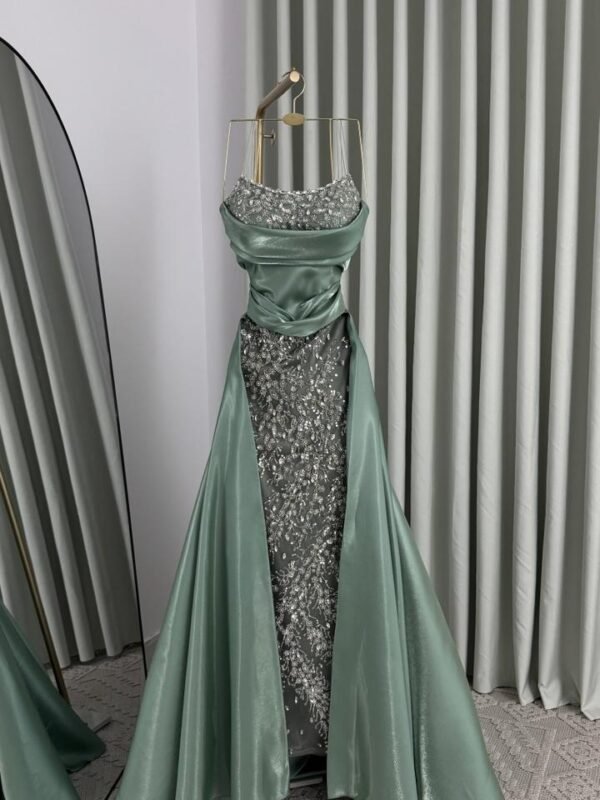 فستان سهرة خرز وكريستال وخامة كرنكر