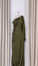 فستان سهرة مع موديل اكمام جديد بخامة بيزو استرتش وبطانة