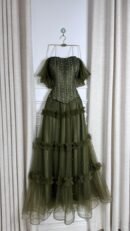 فستان سهرة اوف شولدر تل كلوش مع تطريز وبطانة تفتة