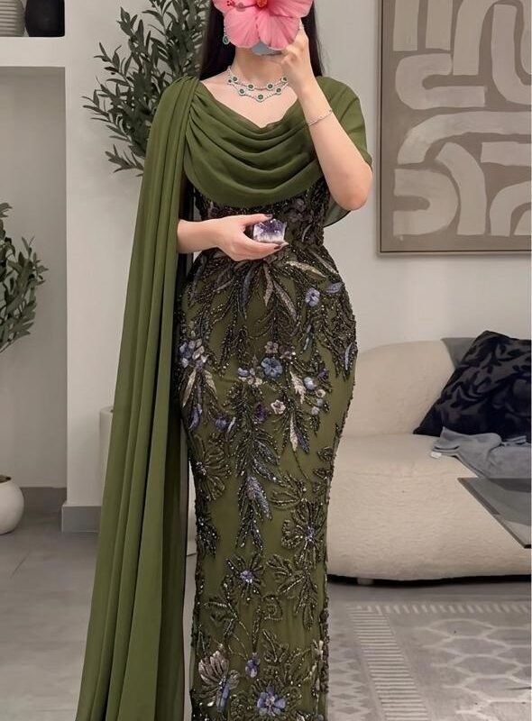 فستان سهرة مع وشاح وكلفةخرز وشيفون